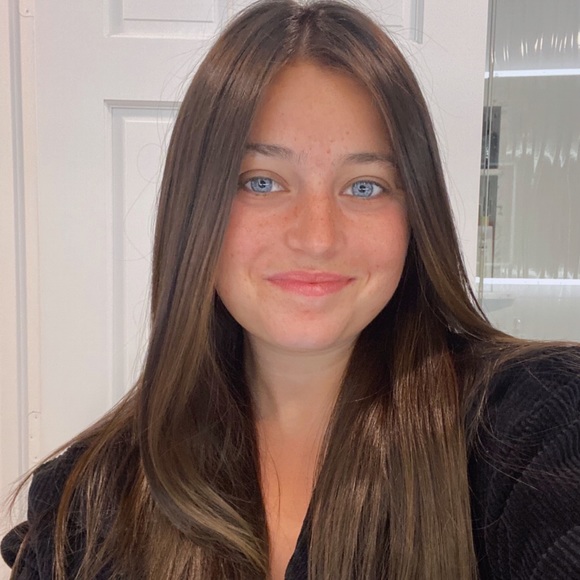 ABOUT ME 🫶🏻 - Picture 2 of 4